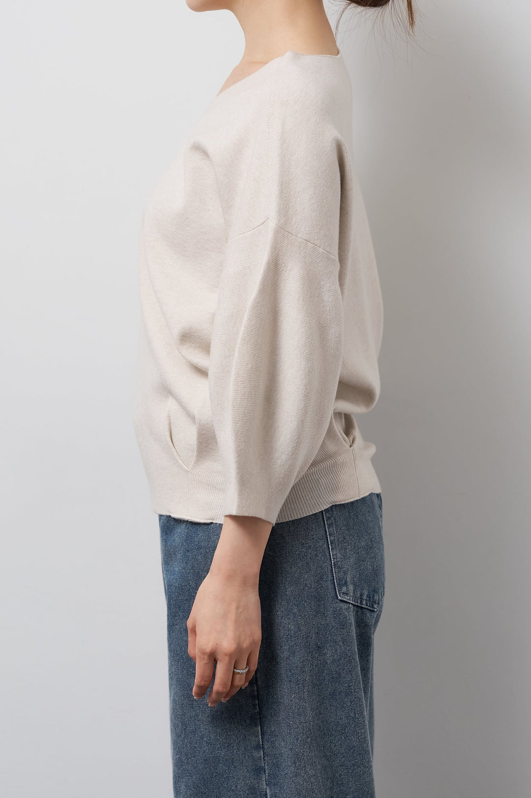 【防静電気】前後2WAYやわもちパフスリーブニット