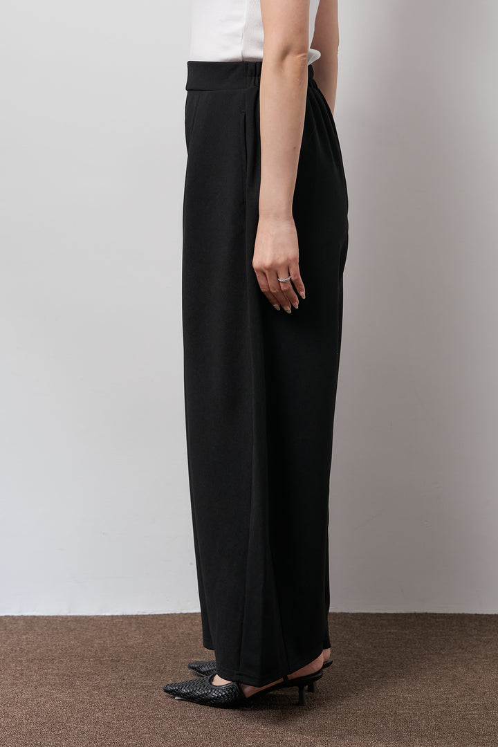 ストレッチタックパンツ