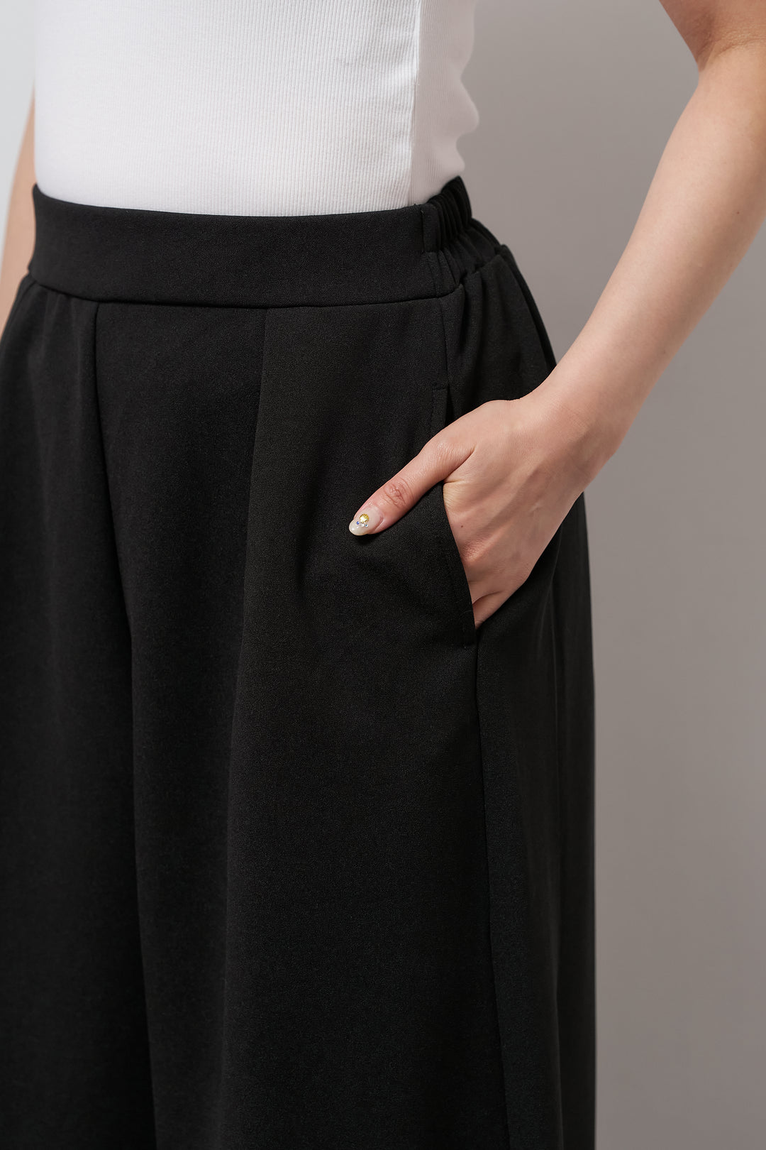 ストレッチタックパンツ