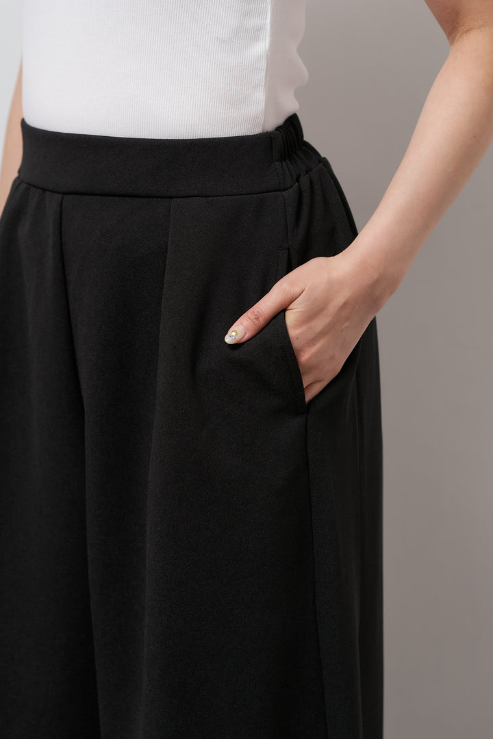 ストレッチタックパンツ