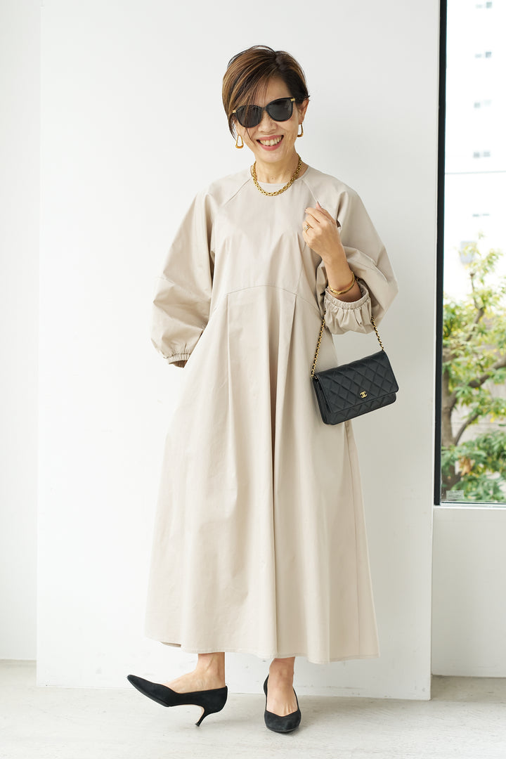 Volume sleeve dress