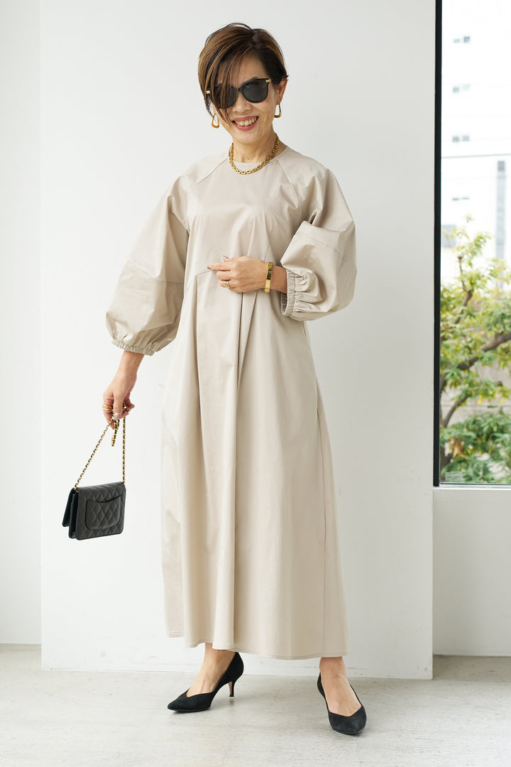 Volume sleeve dress