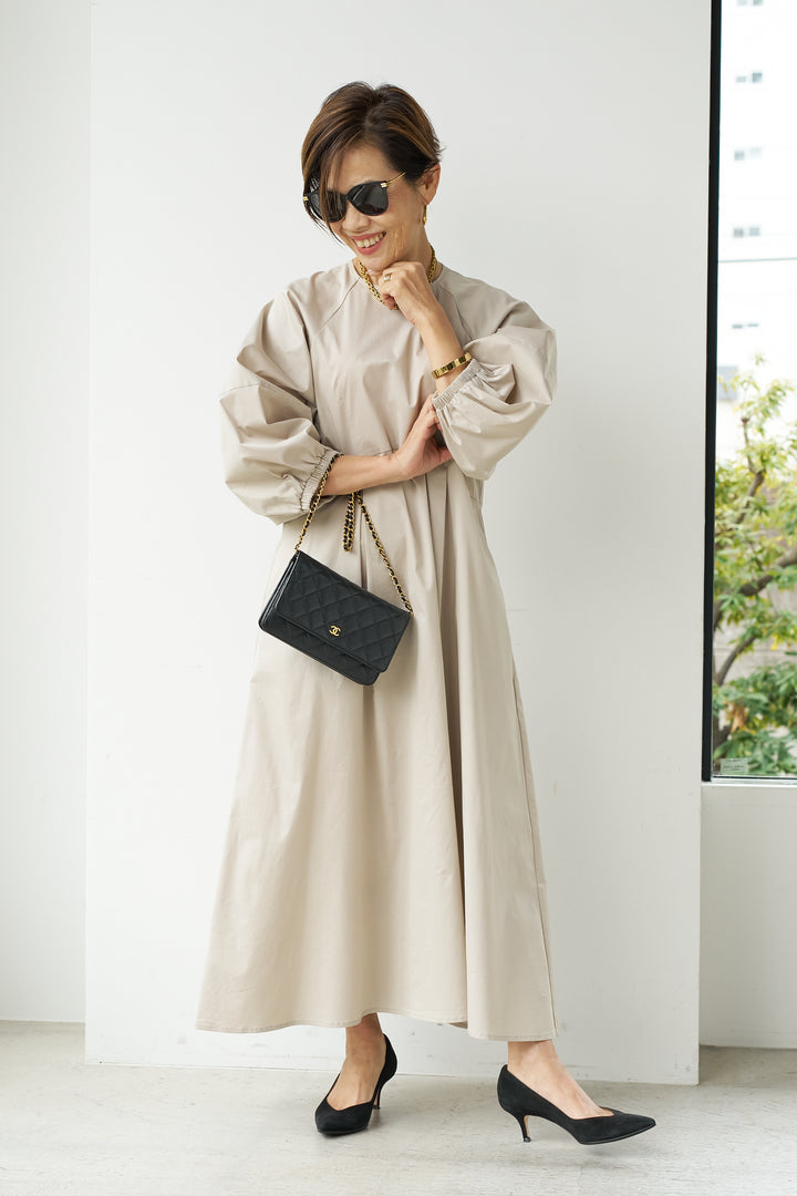 Volume sleeve dress