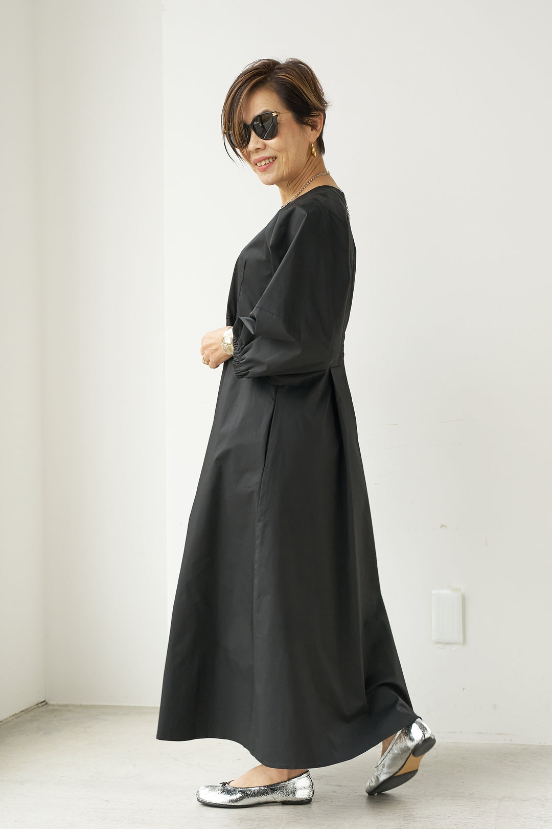 Volume sleeve dress