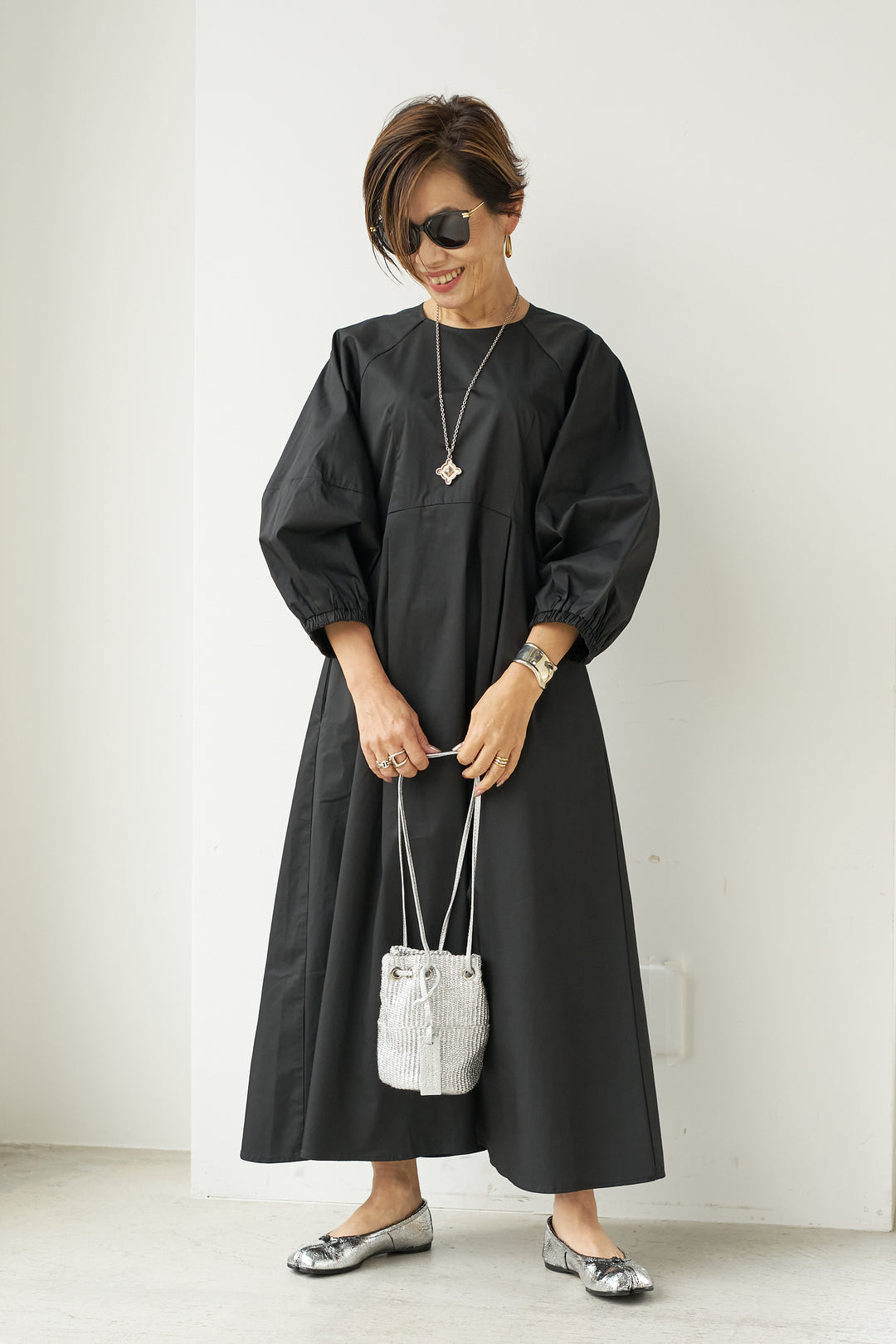 Volume sleeve dress