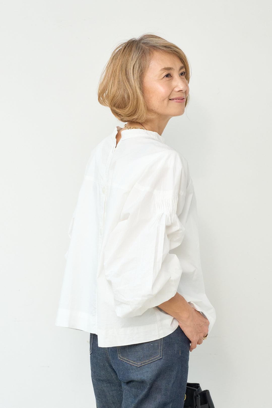 Front and back 2-way typewriter blouse
