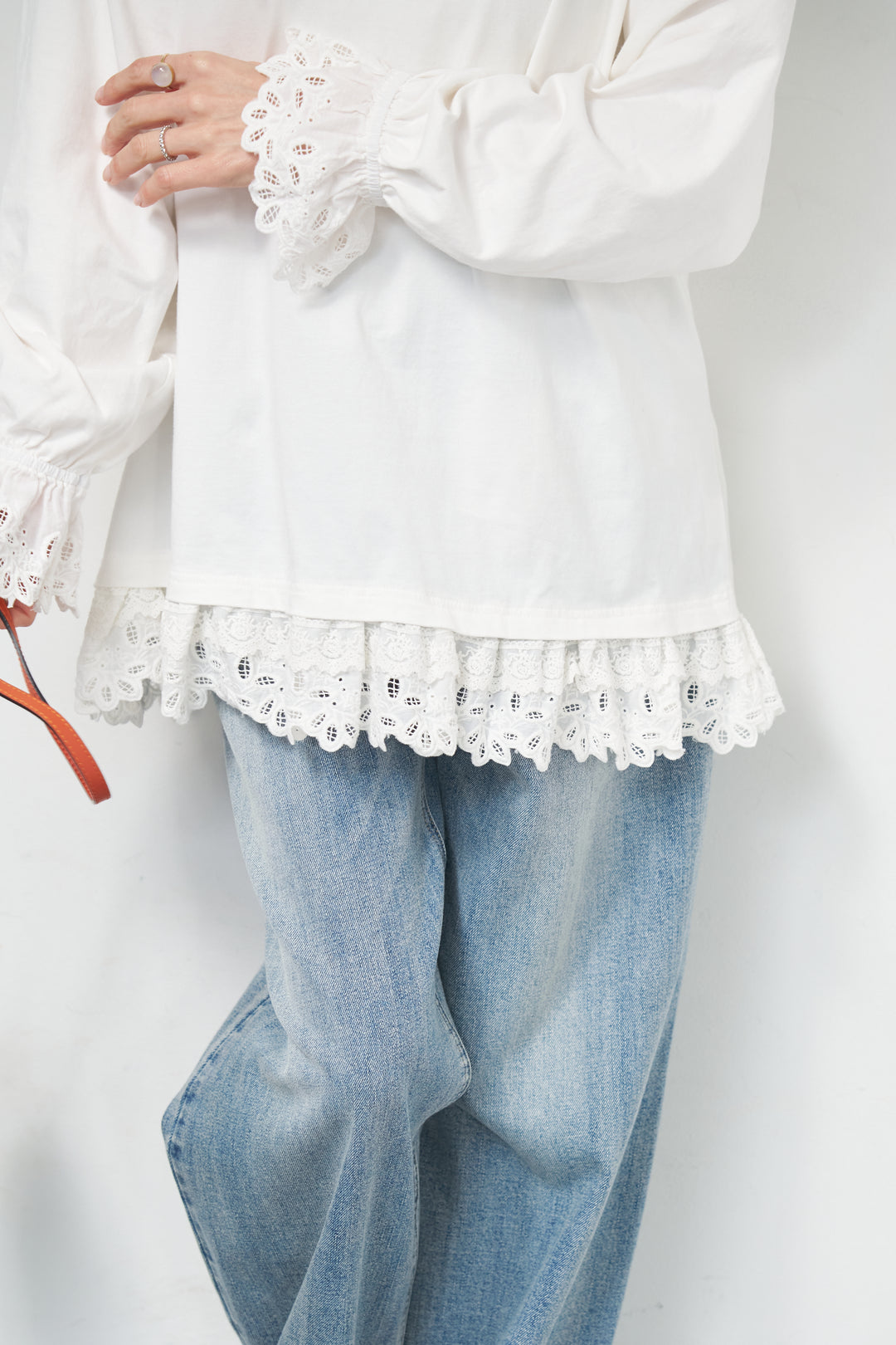 裾フリルコットンカットソー