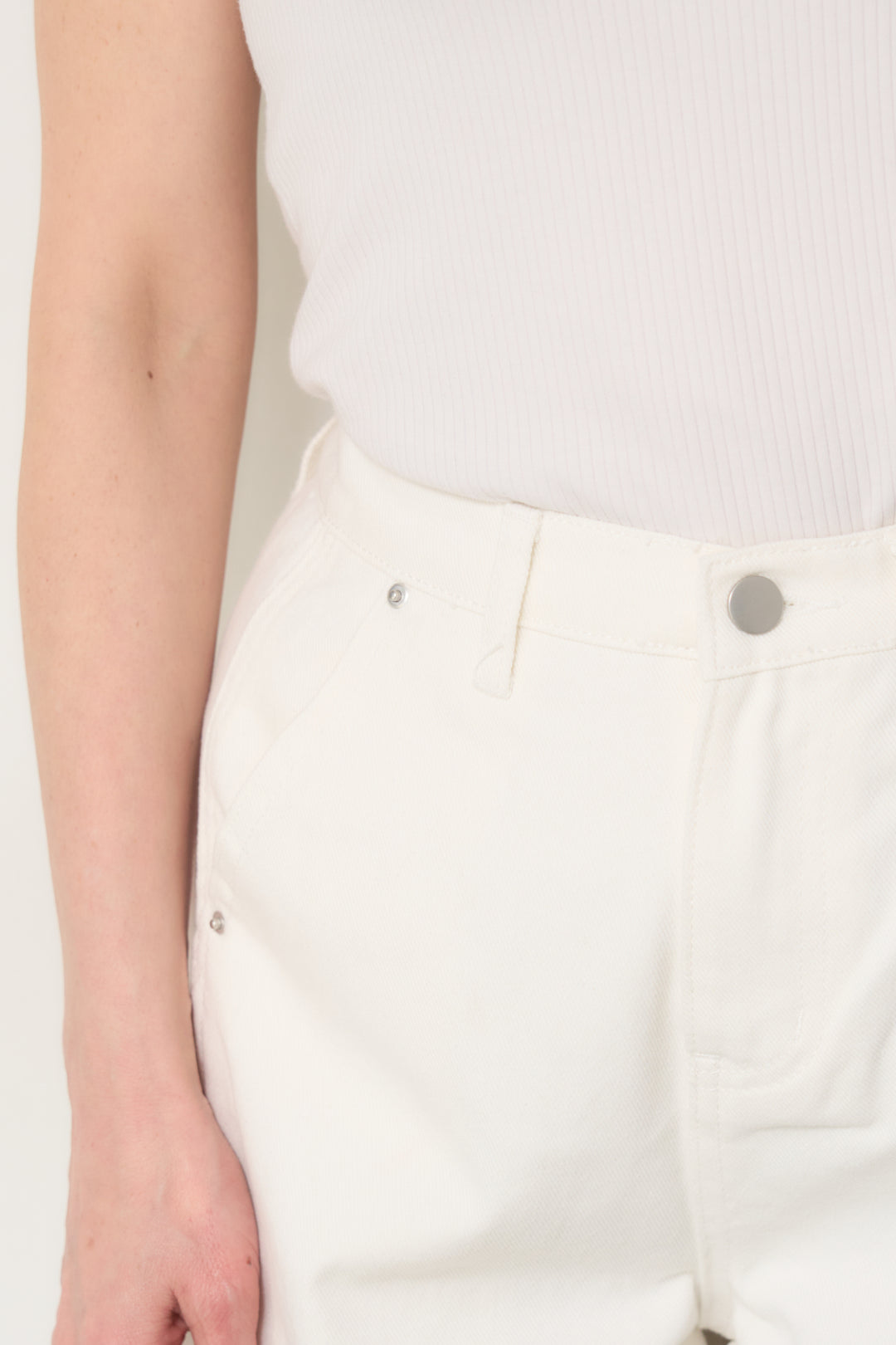 セミワイドストレートデニムパンツ