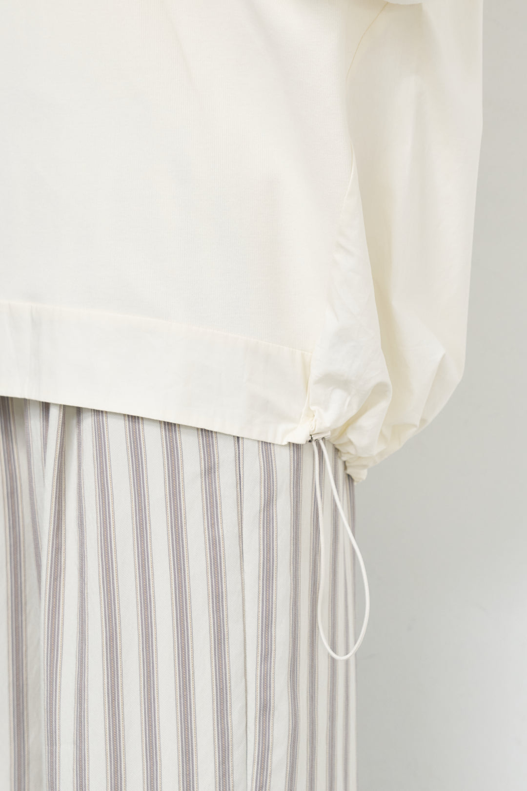 [SET]裾切替ハイネックプルオーバー+ストライプイージーパンツ(2set)