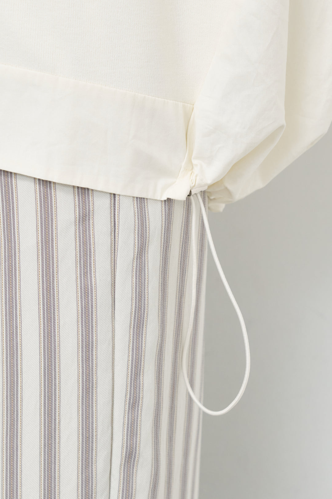 [SET]裾切替ハイネックプルオーバー+ストライプイージーパンツ(2set)