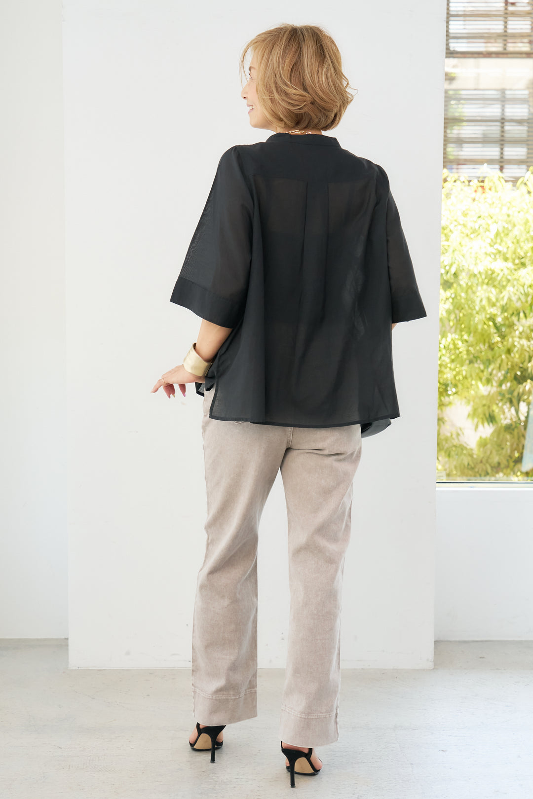 [Cool to the touch] Sushi voile pin tuck shirt