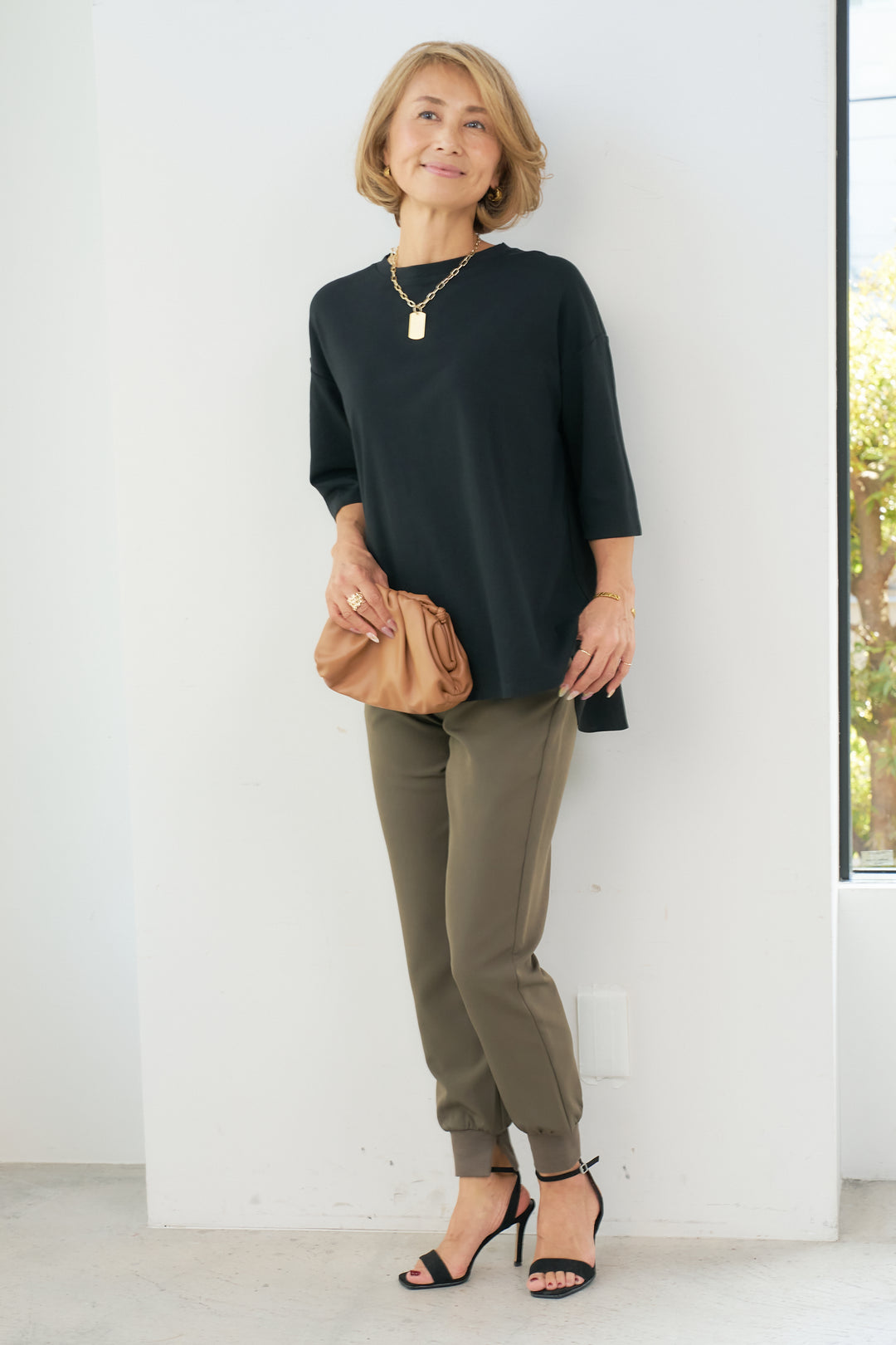 [SET] [Cool to the touch] Compact smooth back frill pullover + double georgette hem slit jogger pants (2 sets)