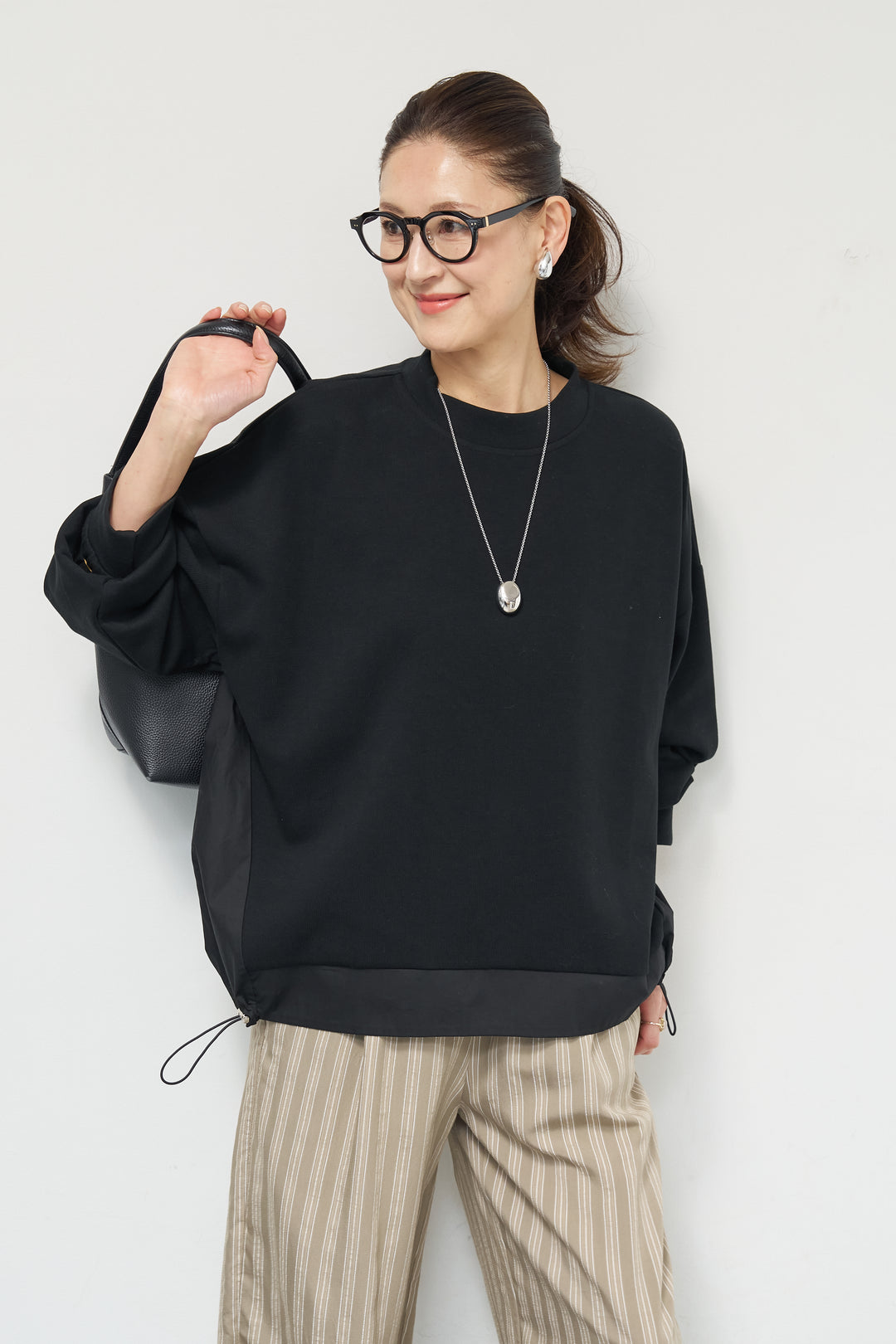 裾切替ハイネックプルオーバー