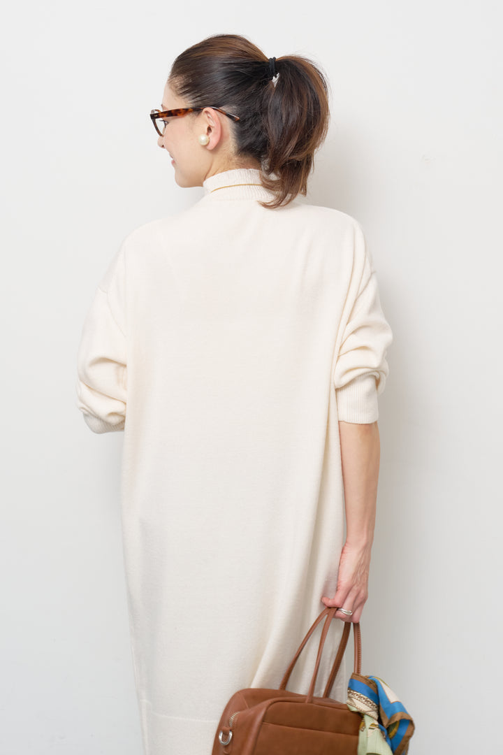 モックネックニットワンピース