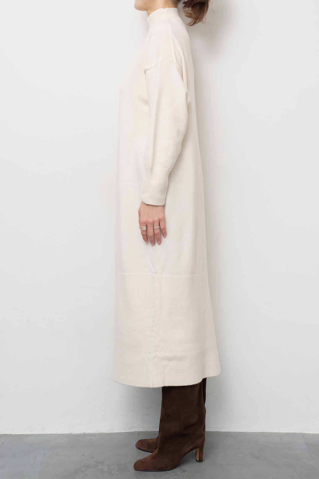 モックネックニットワンピース