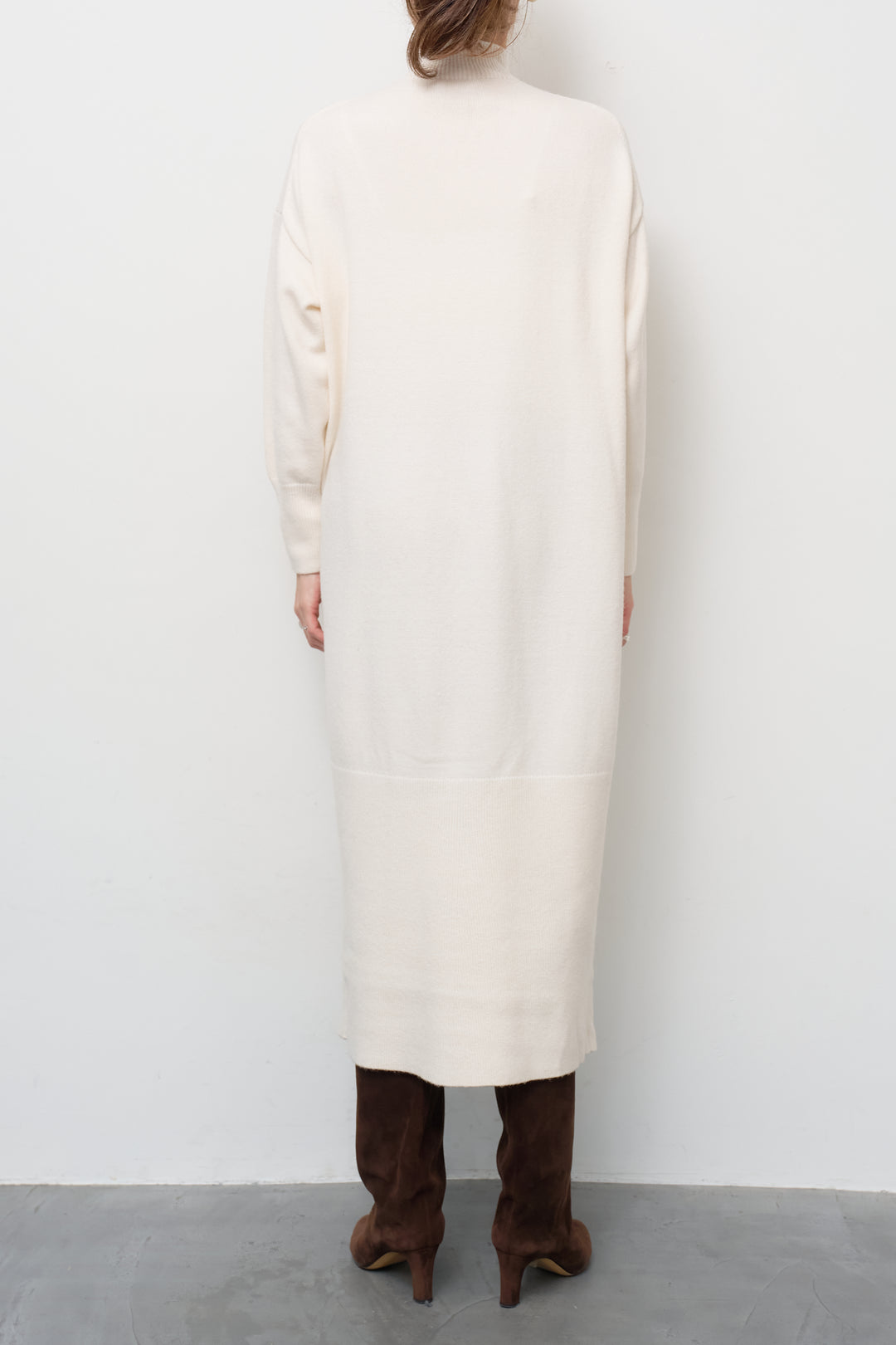 モックネックニットワンピース