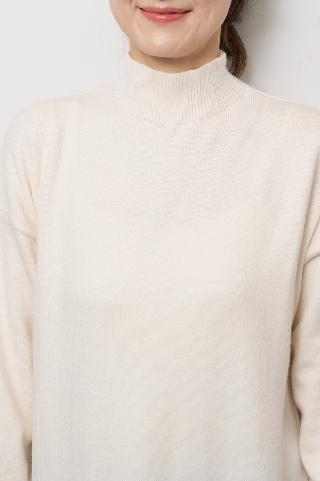 モックネックニットワンピース