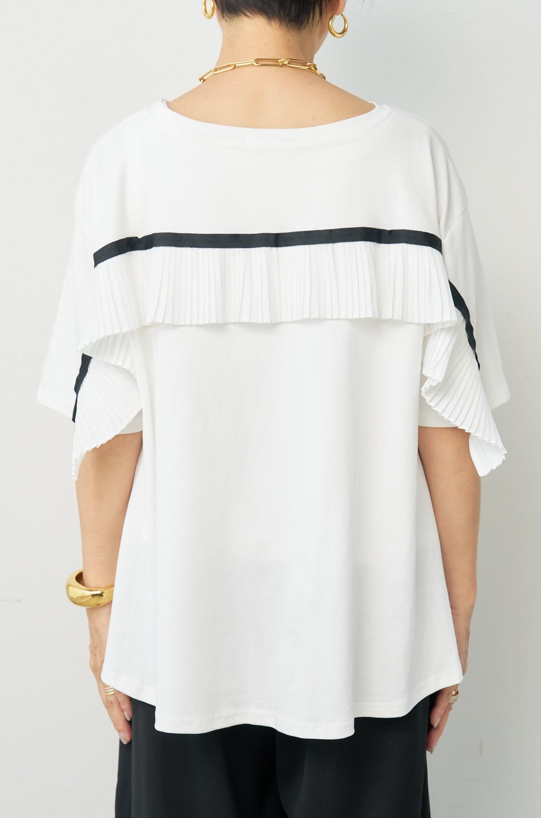 Back pleated frill top