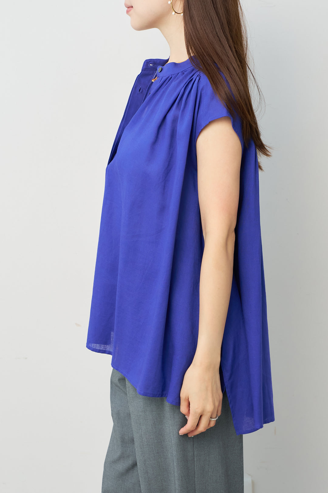 Rayon linen sleeveless blouse