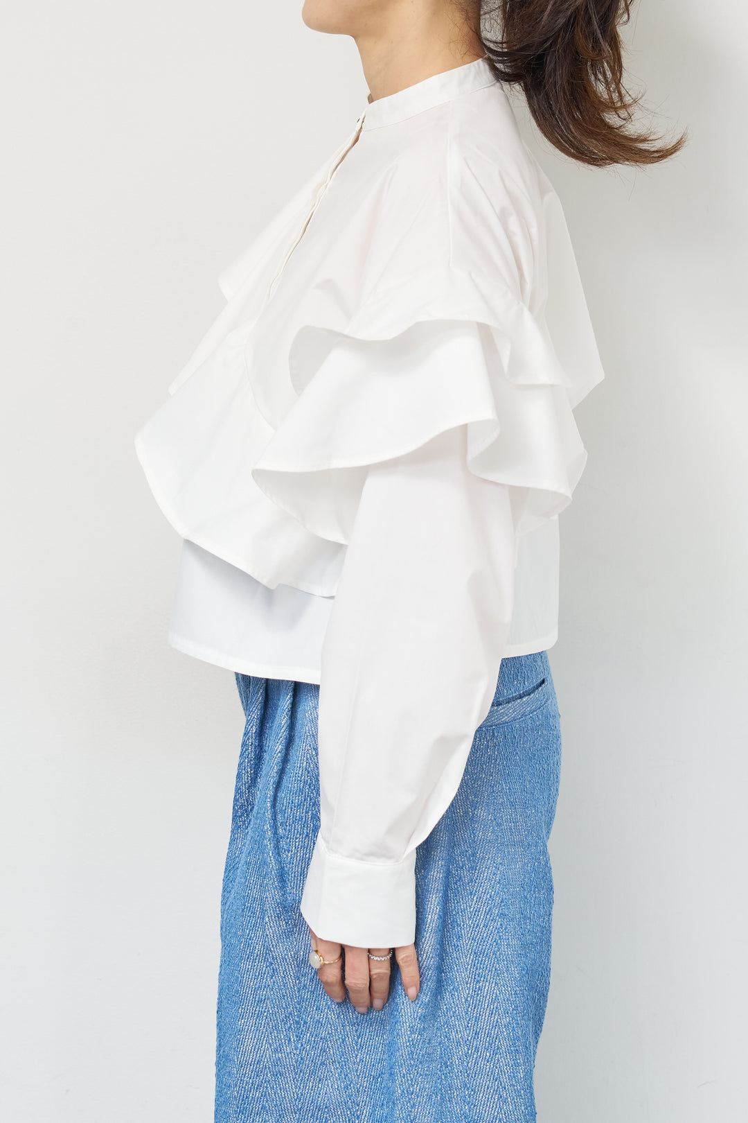 ショートアシメラッフルシャツ