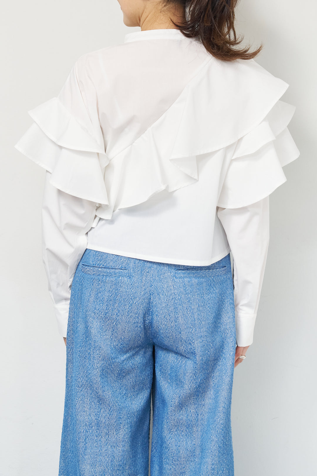 ショートアシメラッフルシャツ