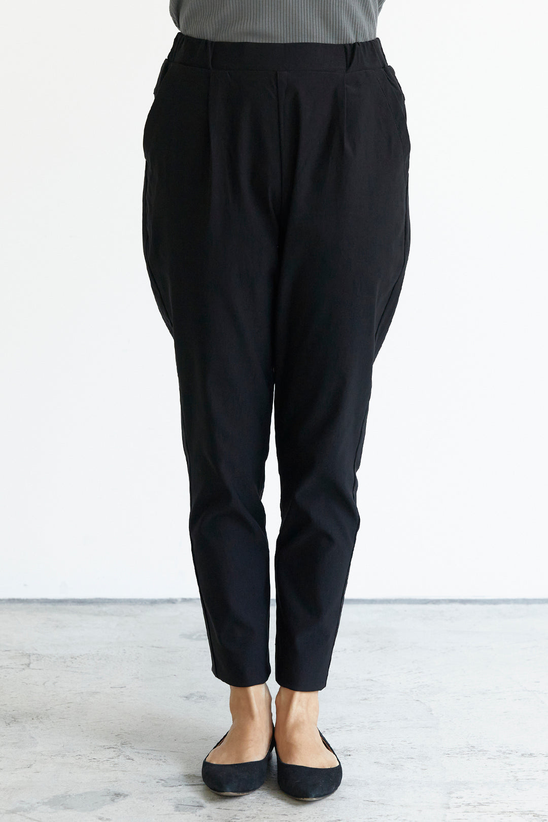 [Stretchable and anti-pilling] Beautiful looking tapered pants