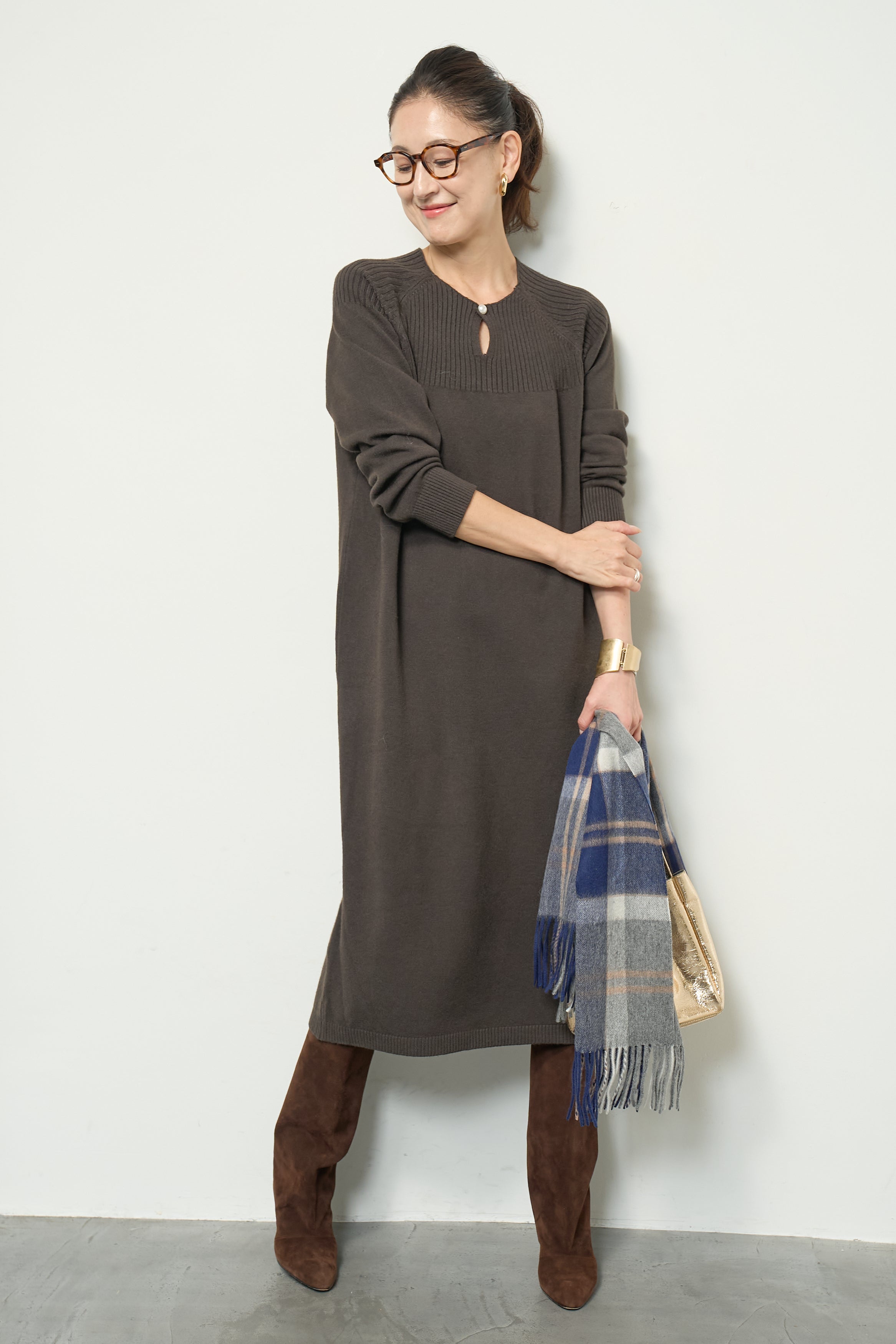 【新品、タグ付き】PLUS OTO.HA サイドプリーツニットワンピース 新品、タグ付き】PLUS OTO.HA サイドプリーツニットワンピース