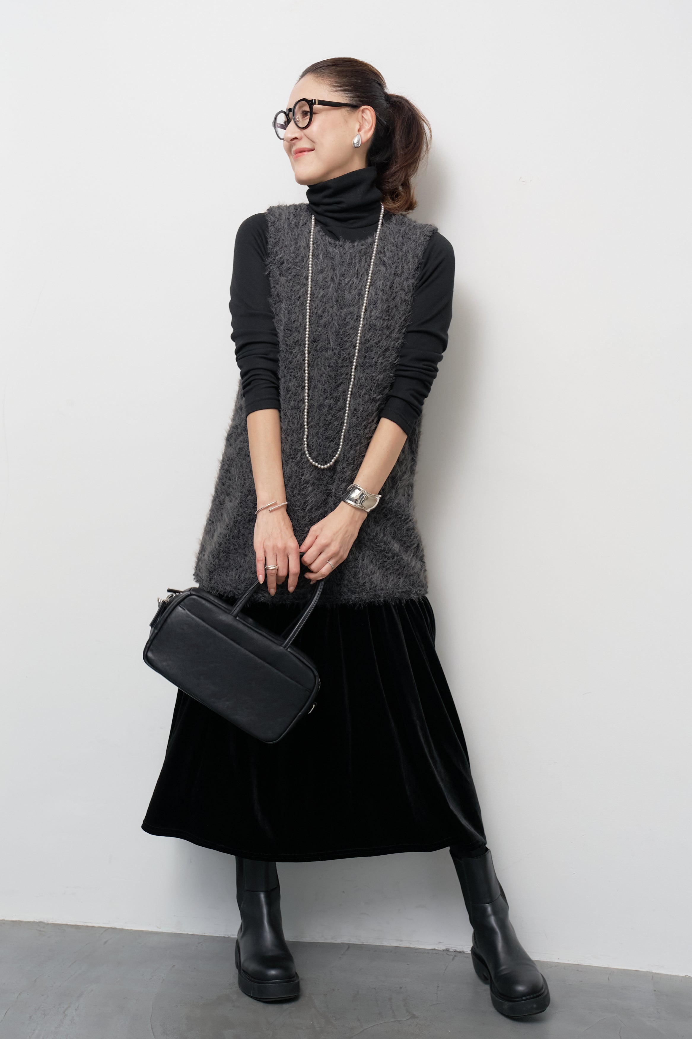 【新品未使用】黒 ニット ケープ otoha プラスオトハ　フリーサイズ ONE PIECE – plusotoha