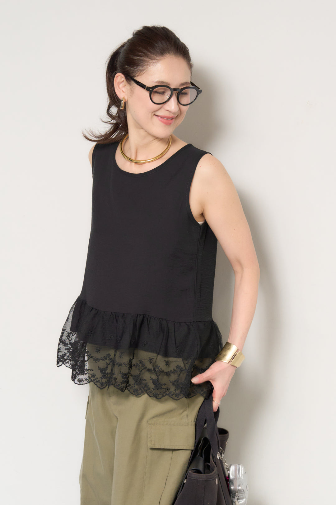 裾レース切替ノースリーブトップス