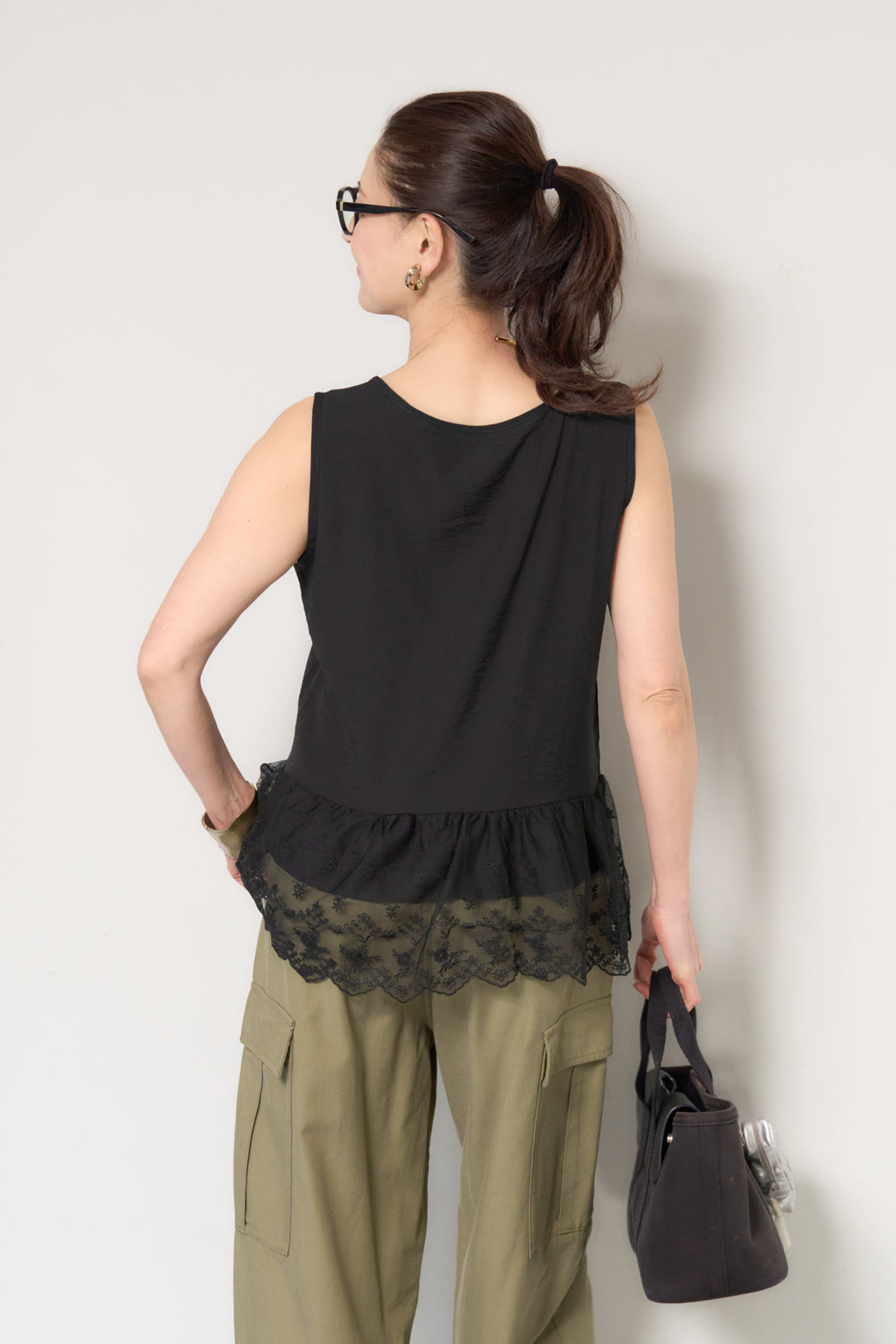 裾レース切替ノースリーブトップス