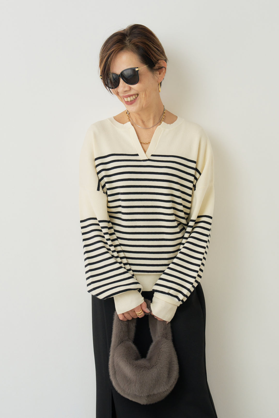 [Anti-static] Soft and chewy touch key neck pullover