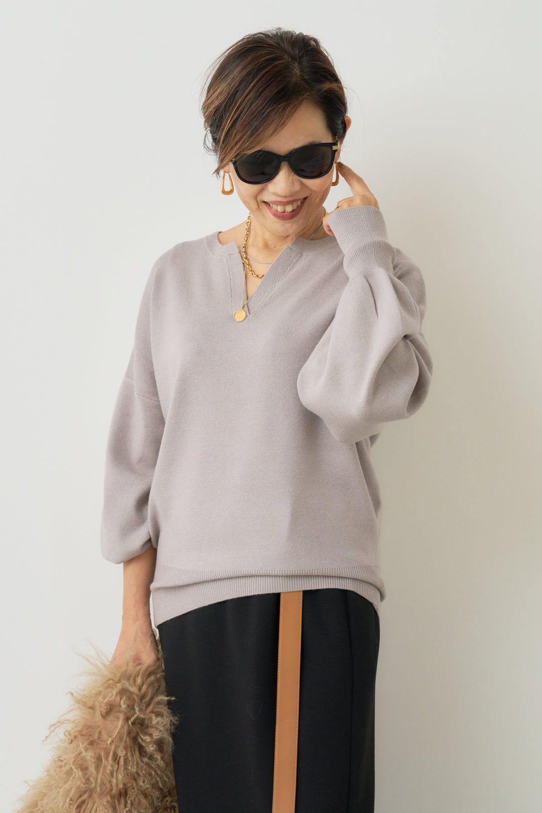 [Anti-static] Soft and chewy touch key neck pullover