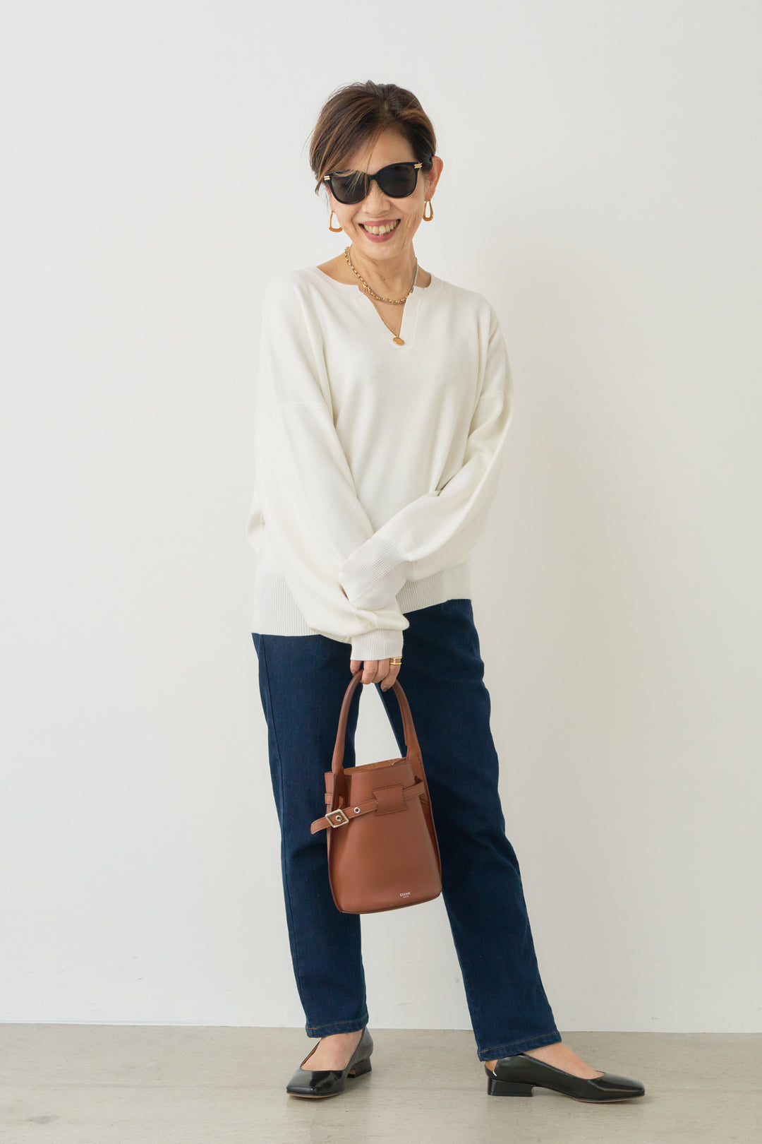 [Anti-static] Soft and chewy touch key neck pullover