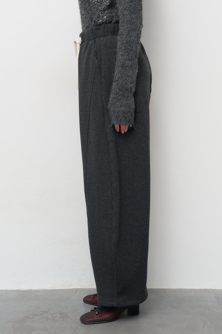 裏起毛コクーンパンツ