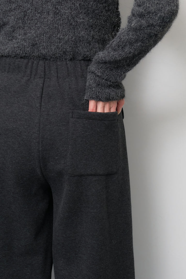 裏起毛コクーンパンツ