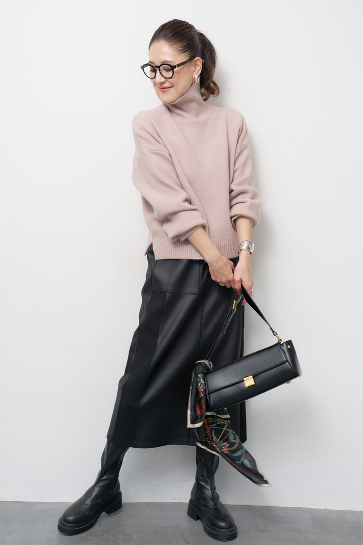 ミニマルハイゲージタートルニット