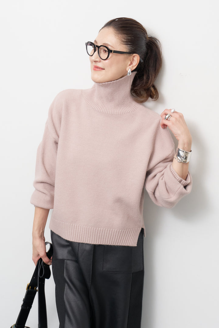 ミニマルハイゲージタートルニット