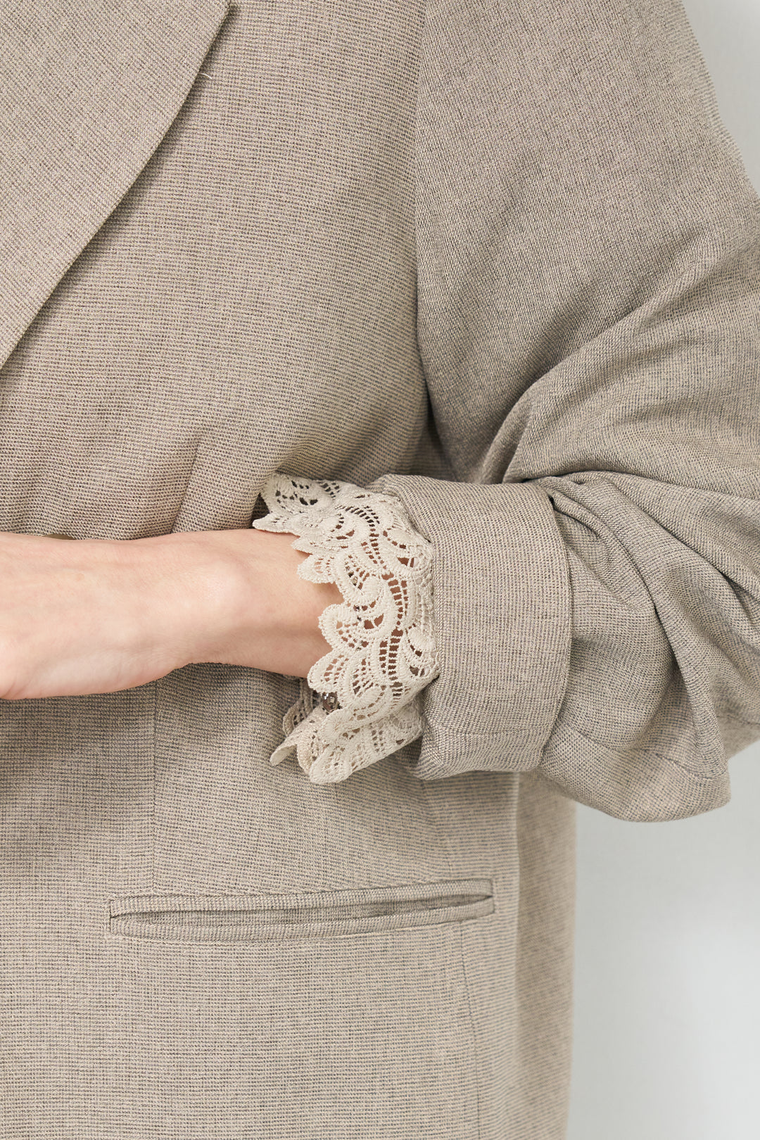 袖レースダブルジャケット