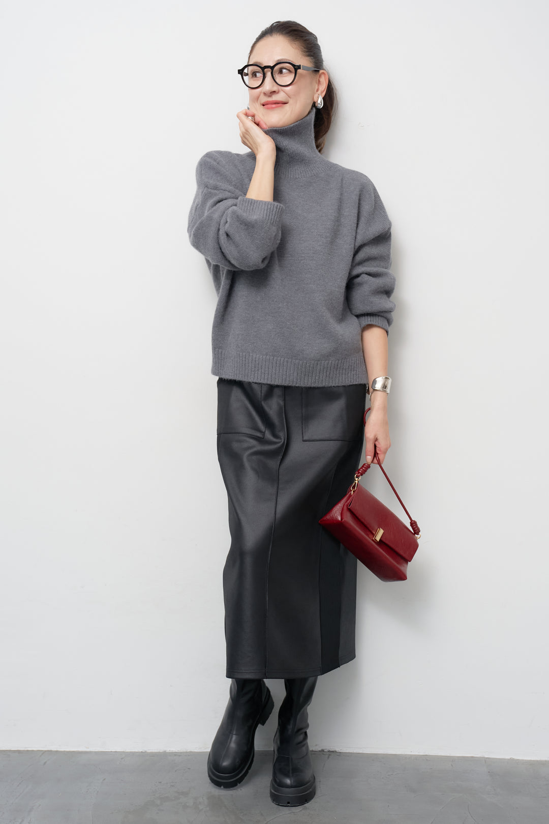 ミニマルハイゲージタートルニット