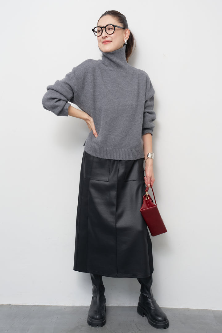 ミニマルハイゲージタートルニット