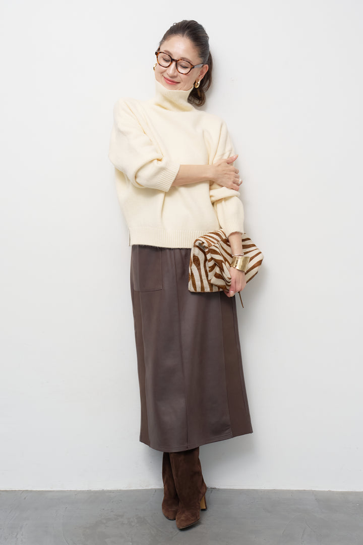 ミニマルハイゲージタートルニット