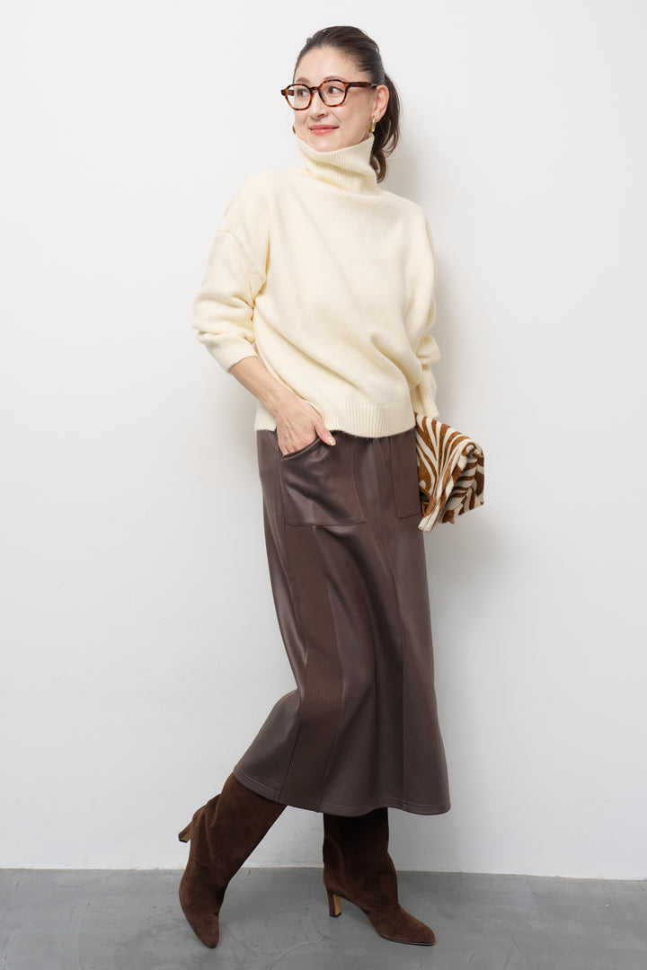 ミニマルハイゲージタートルニット