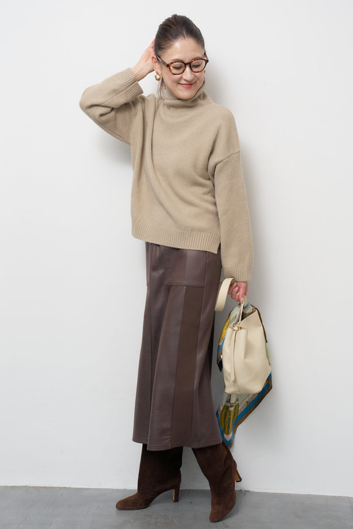 ミニマルハイゲージタートルニット