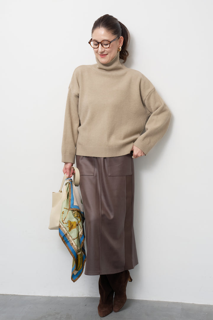 ミニマルハイゲージタートルニット