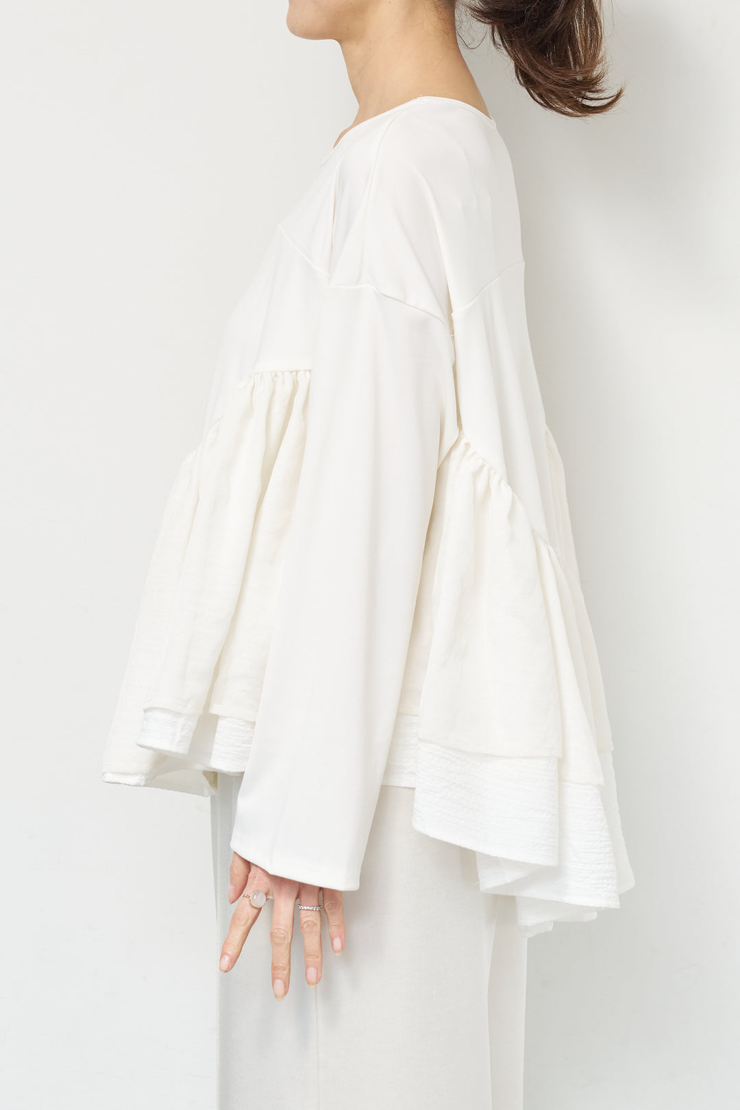 フリルテールプルオーバー