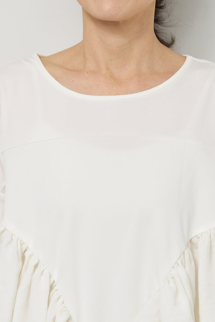 フリルテールプルオーバー