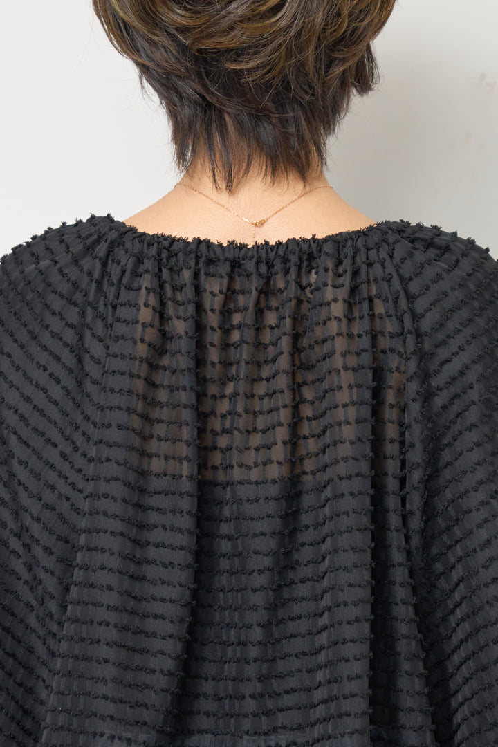 シアーフリンジブラウス