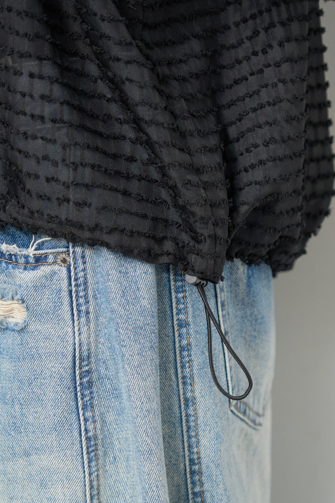 シアーフリンジブラウス