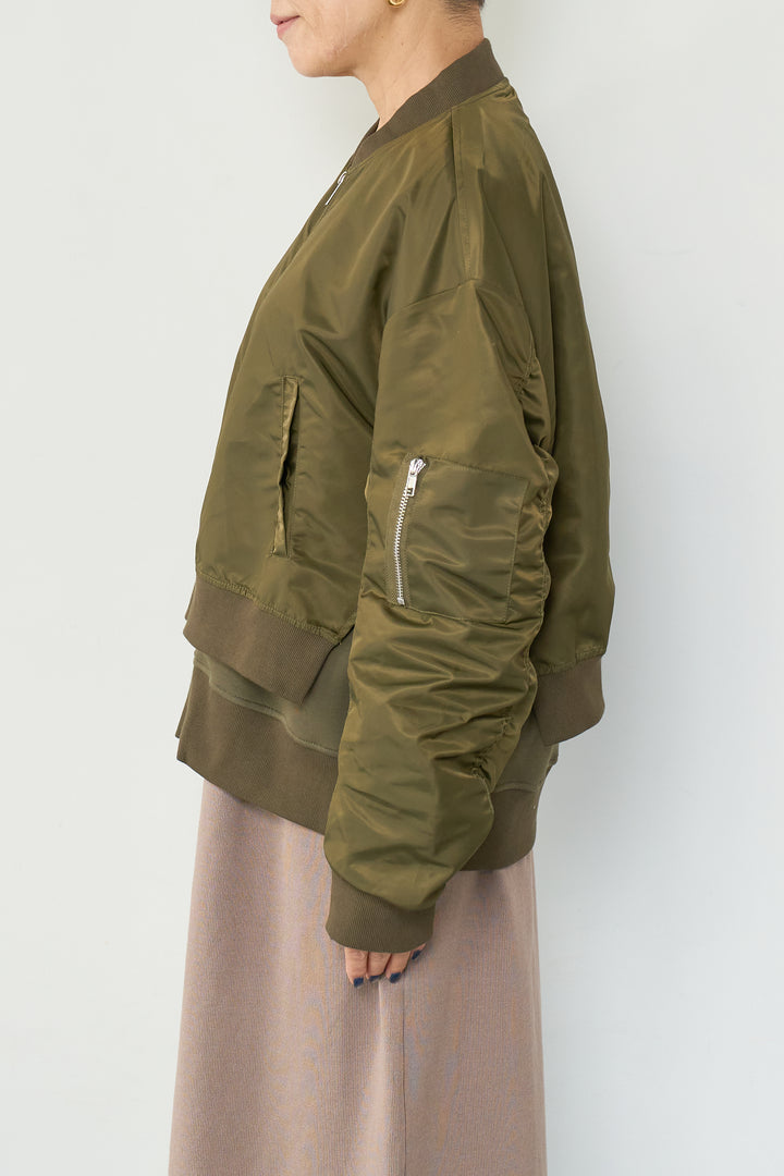 レイヤードデザインMA-1ブルゾン