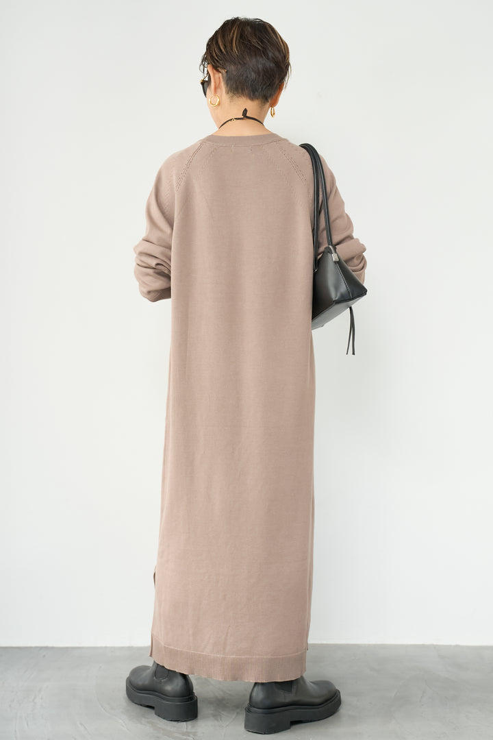 リブニットワンピース